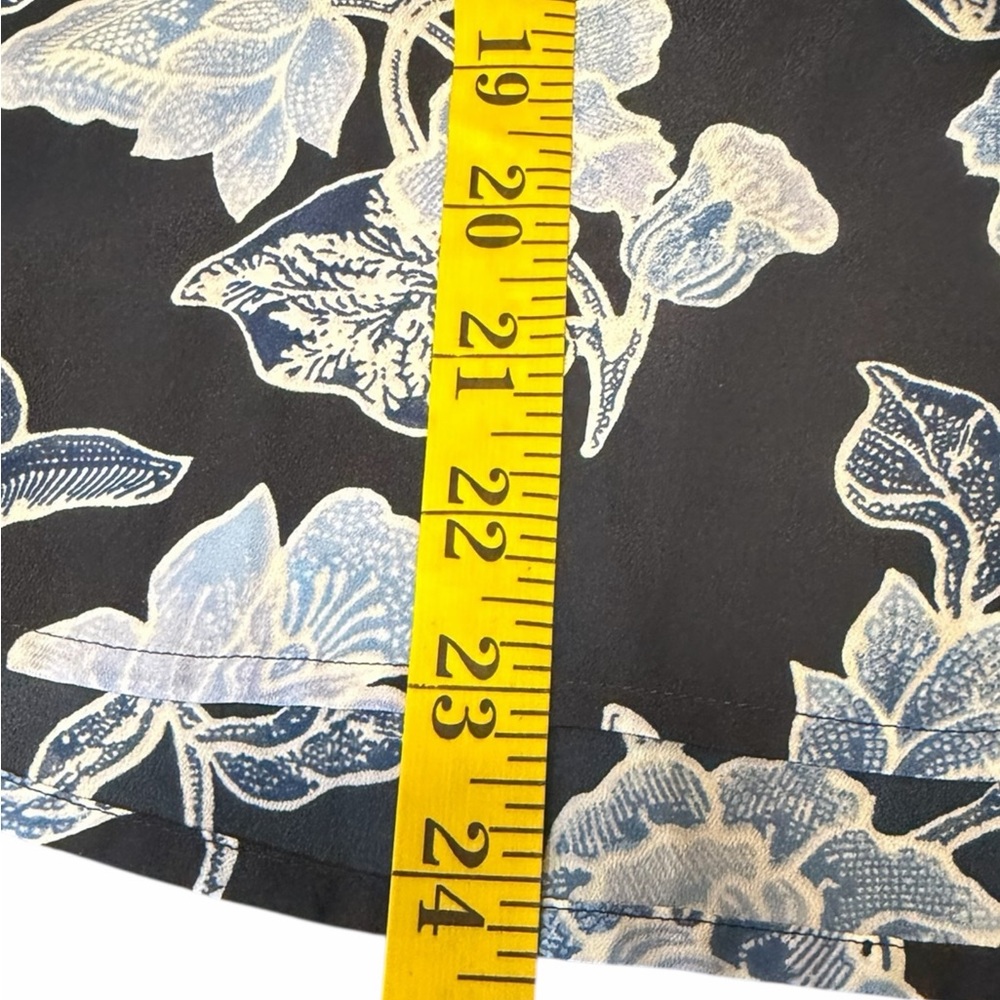 Joie Navy Blue and Light Blue Floral Print Long sleeves Blouse Size S - Picture 11 of 12